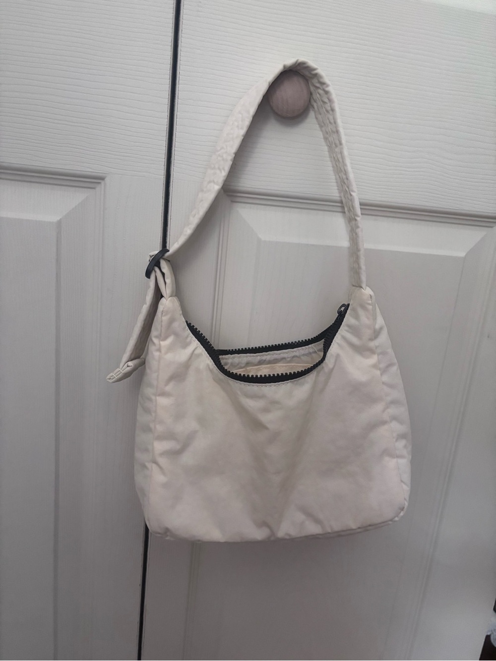 Baggu White Mini Shoulder Bag